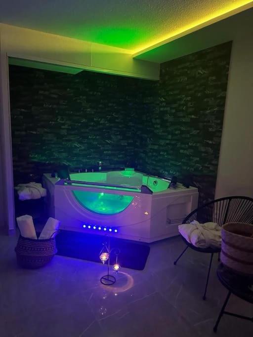 T3 5 Etoile Jacuzzi Apartment Тулуза Екстериор снимка