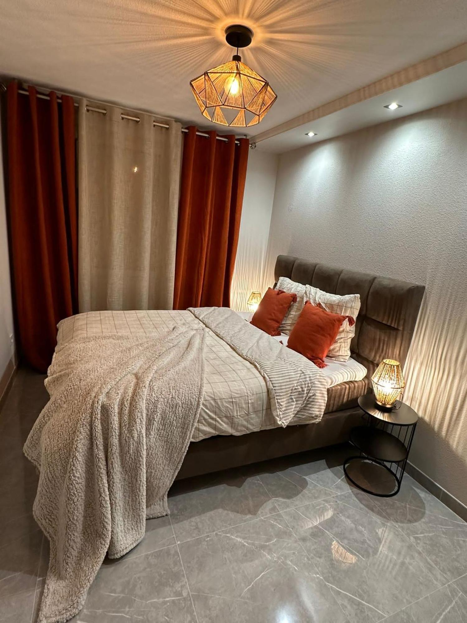 T3 5 Etoile Jacuzzi Apartment Тулуза Екстериор снимка
